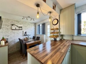 Dining- click for photo gallery